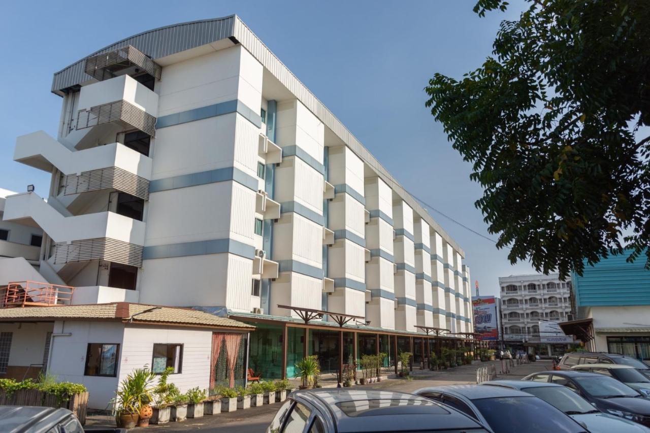 Mayflower Grand Hotel Korat Накхонратчасіма Екстер'єр фото